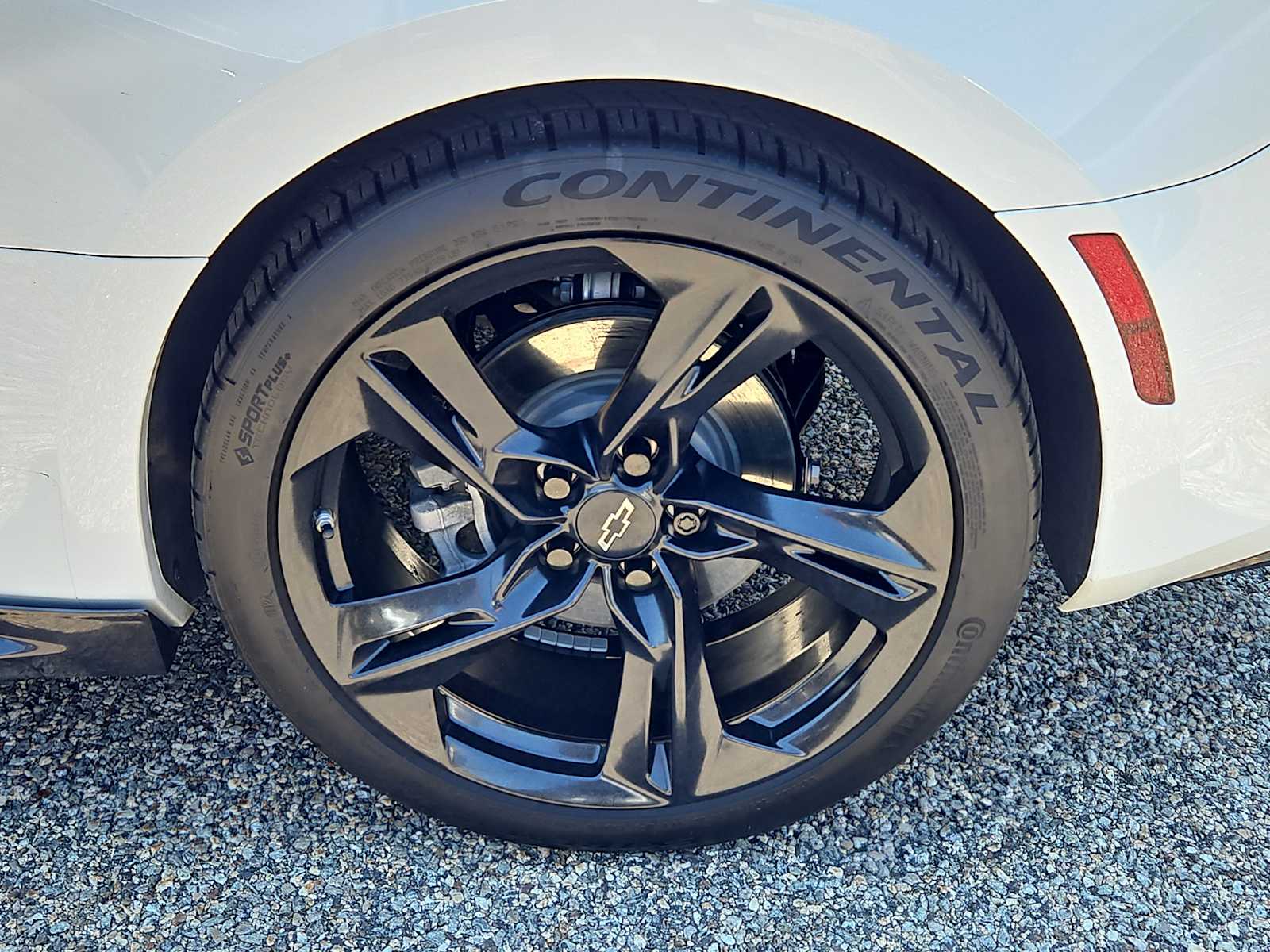 2021 Chevrolet Camaro LT1 - Photo 8