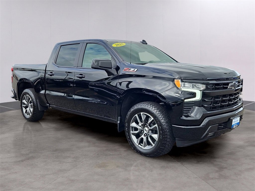 2025 Chevrolet Silverado 1500 RST photo 3