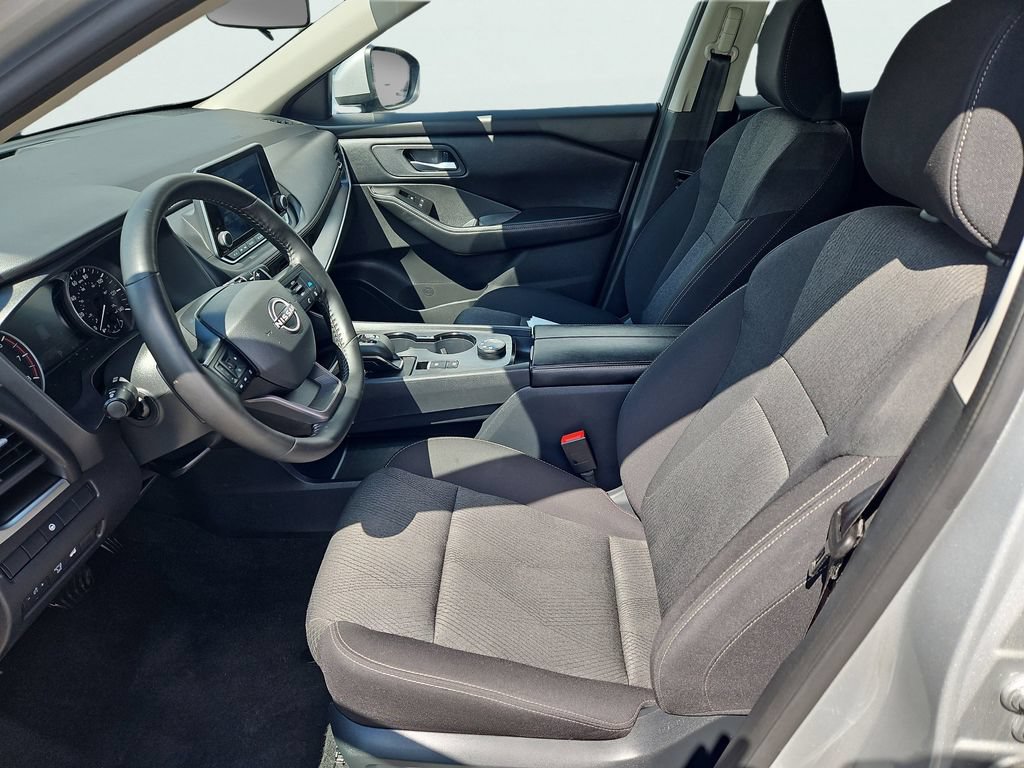 2025 Nissan Rogue SV - Photo 30