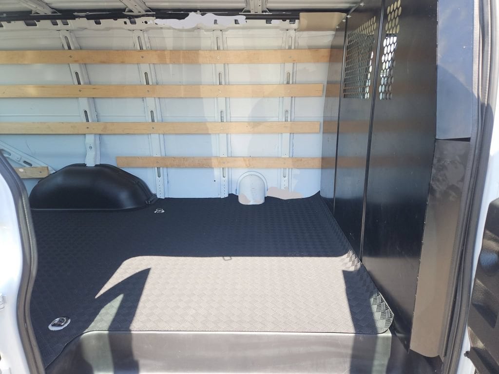 2024 Chevrolet Express Cargo Work Van - Photo 26