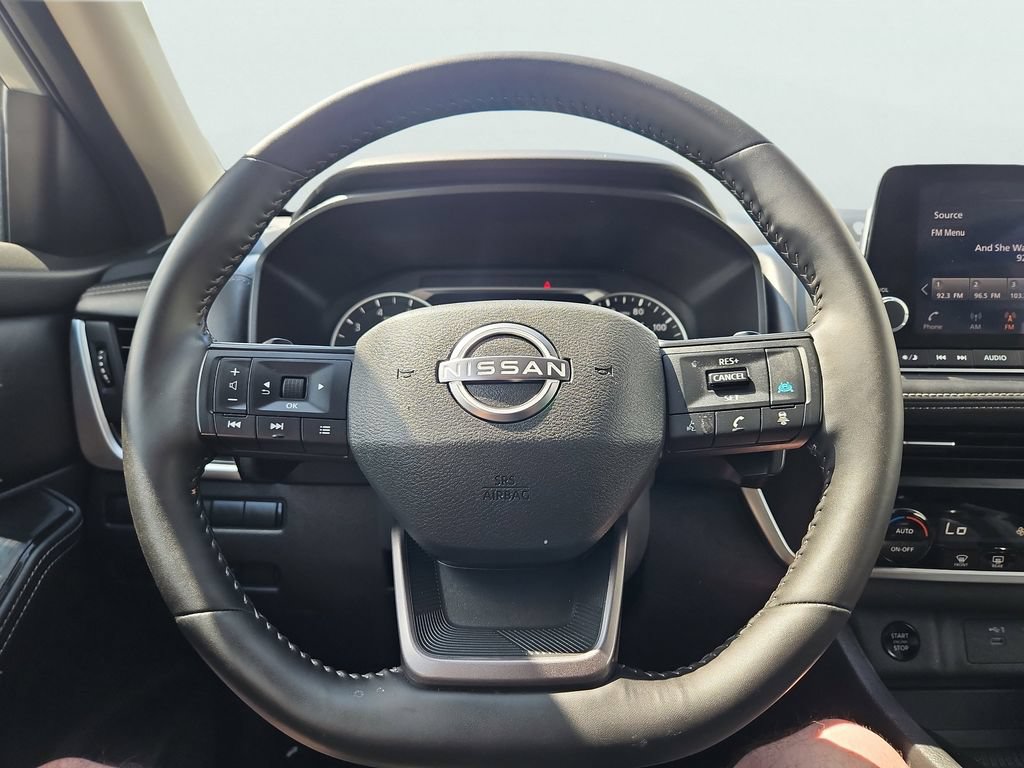 2025 Nissan Rogue SV - Photo 28