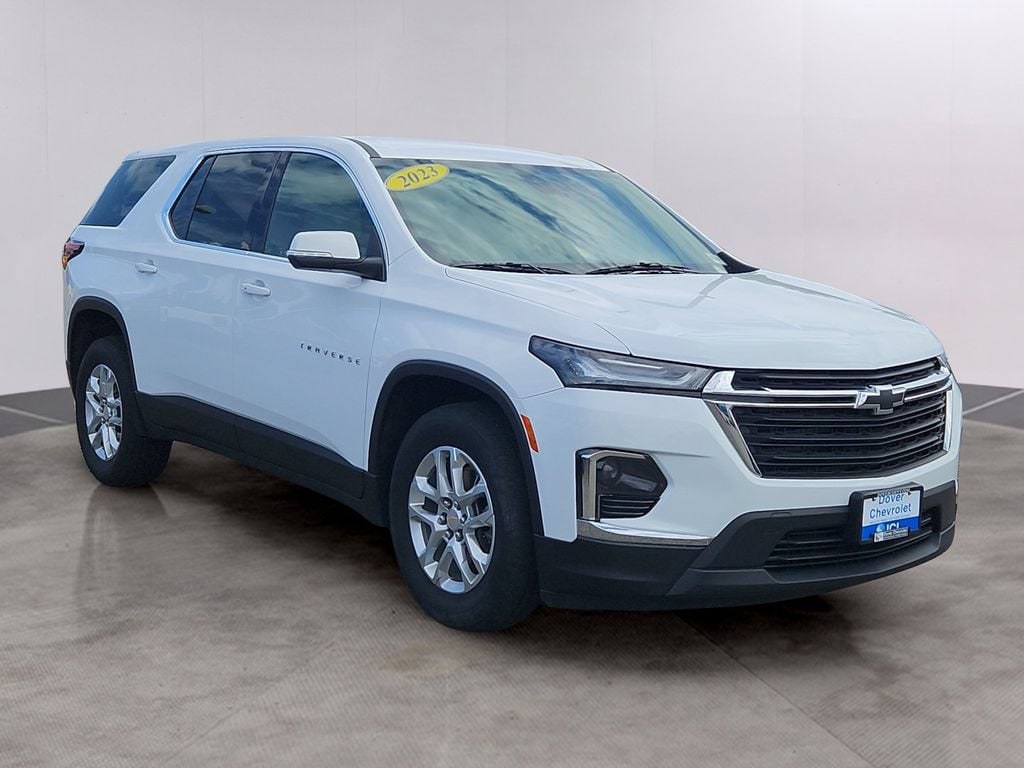 Used 2023 Chevrolet Traverse LS SUV