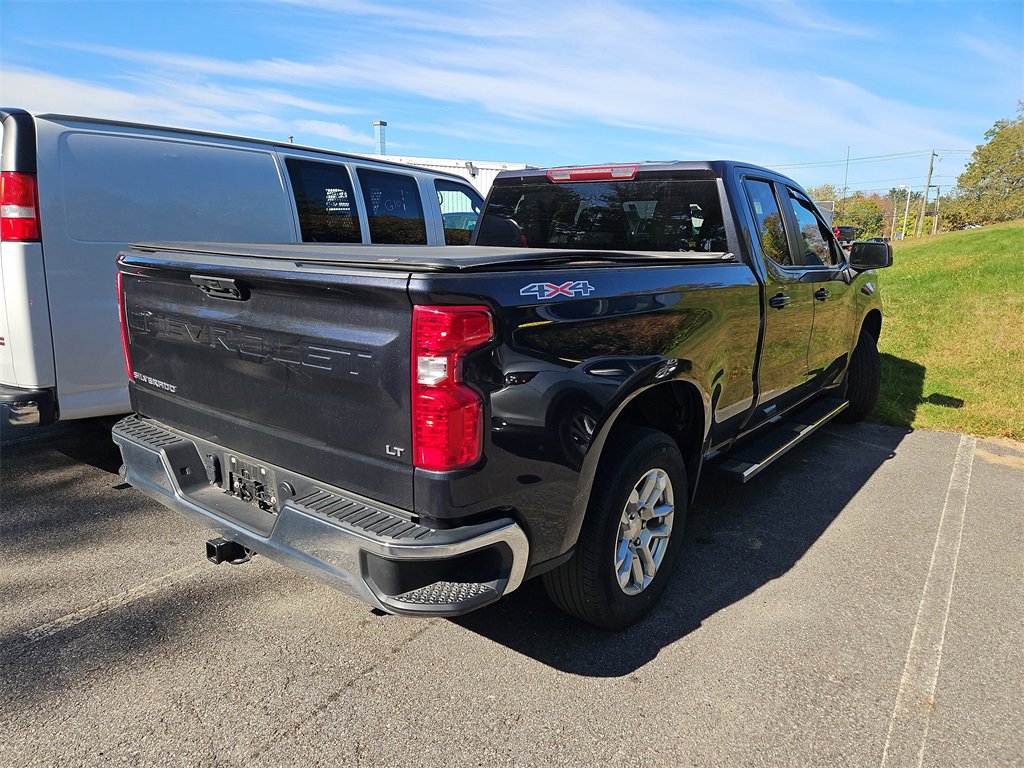 2023 Chevrolet Silverado 1500 LT photo 4