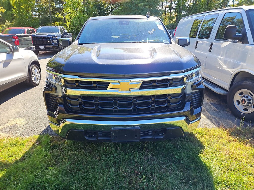 2023 Chevrolet Silverado 1500 LT photo 2