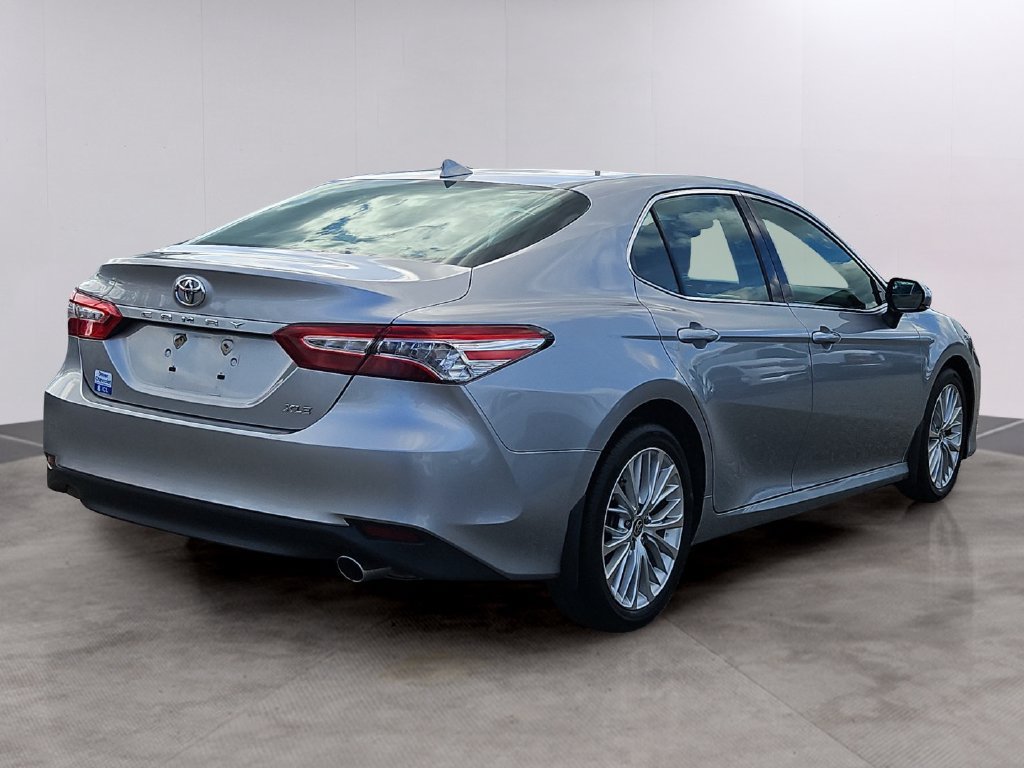 Used 2020 Toyota Camry XLE Sedan