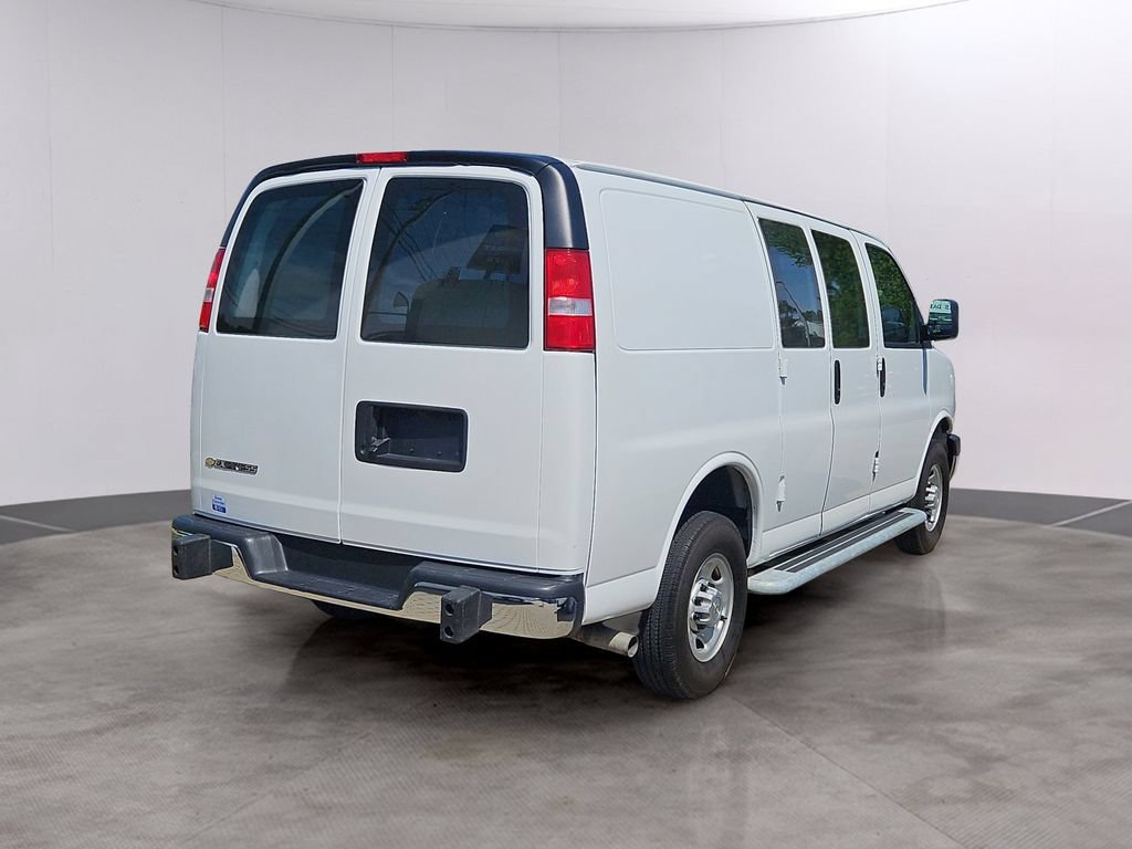 2024 Chevrolet Express Cargo Work Van - Photo 4
