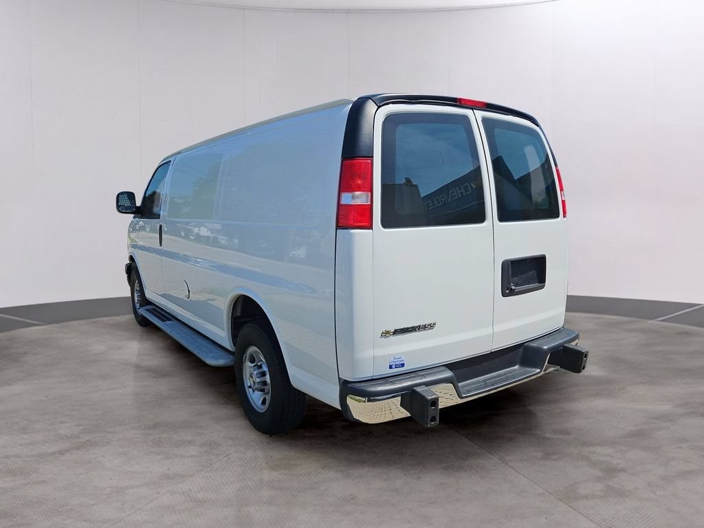 2024 Chevrolet Express Cargo Work Van - Photo 6