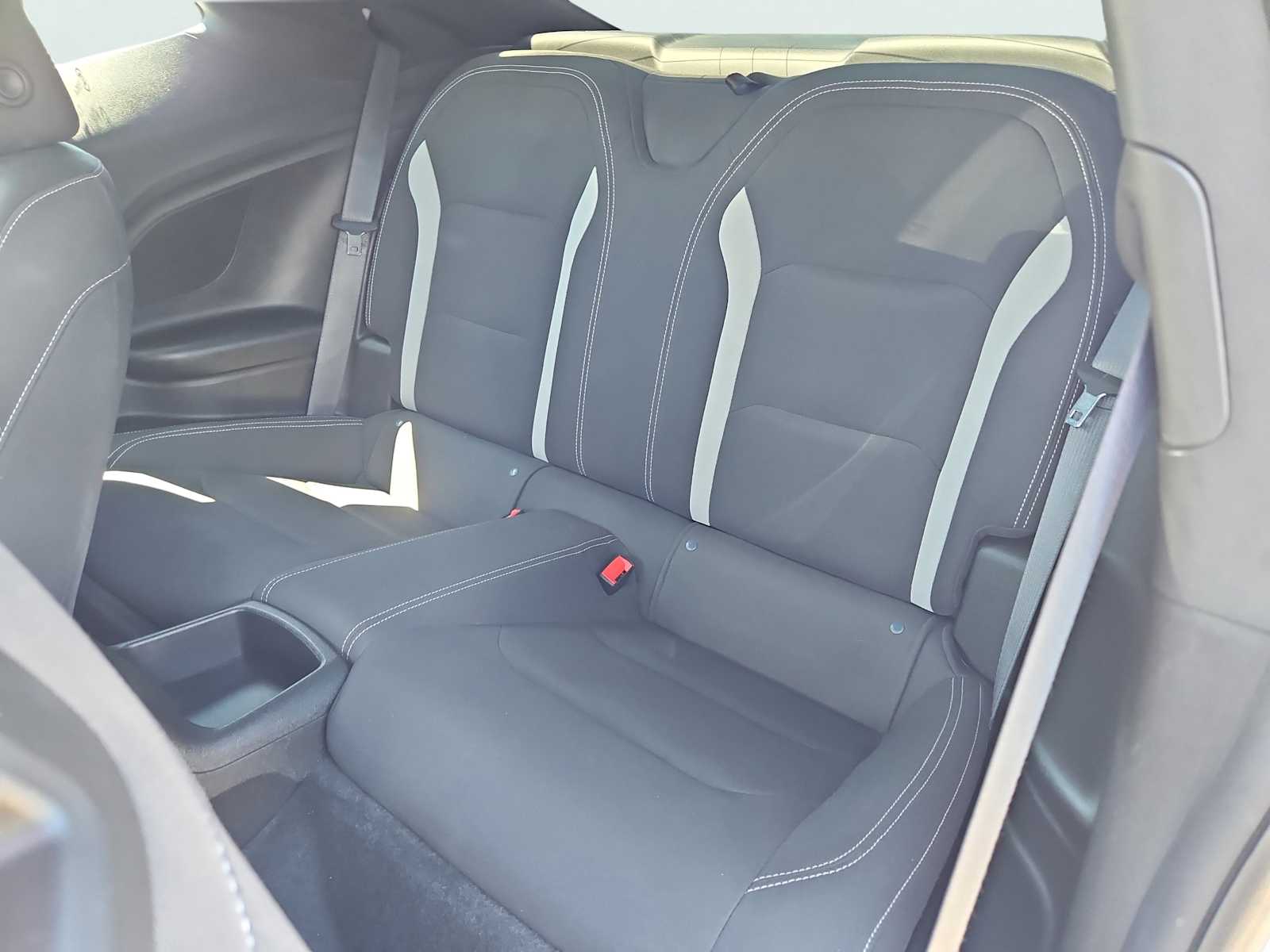 2021 Chevrolet Camaro LT1 - Photo 28