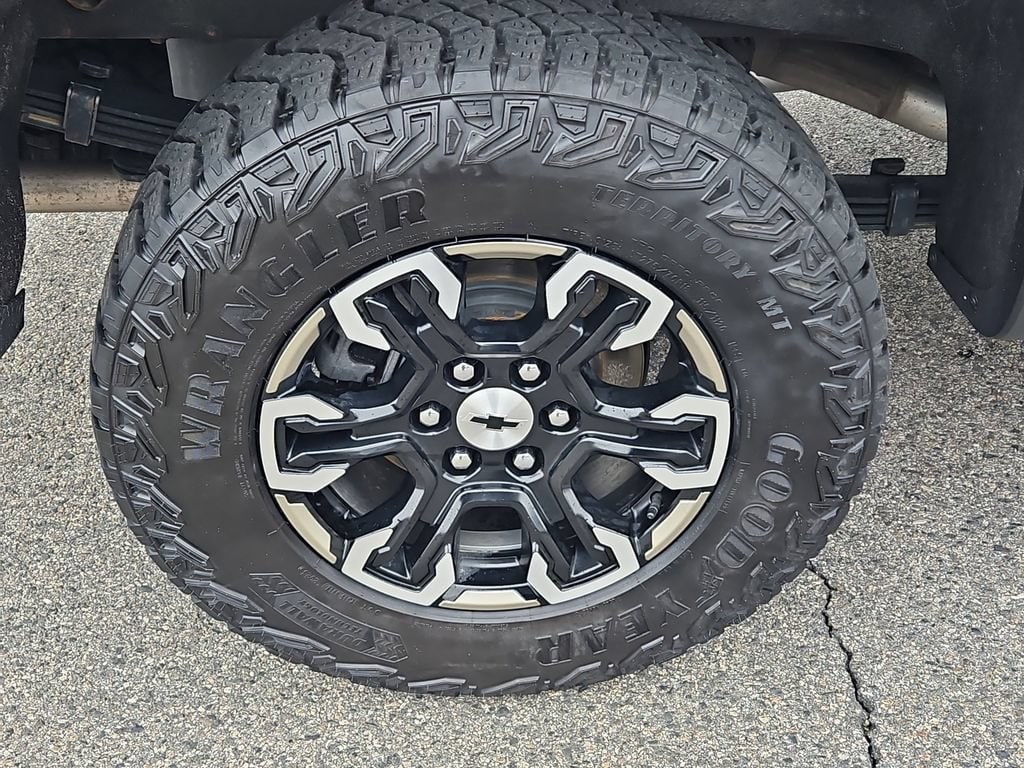 2024 Chevrolet Silverado 1500 ZR2 - Photo 9