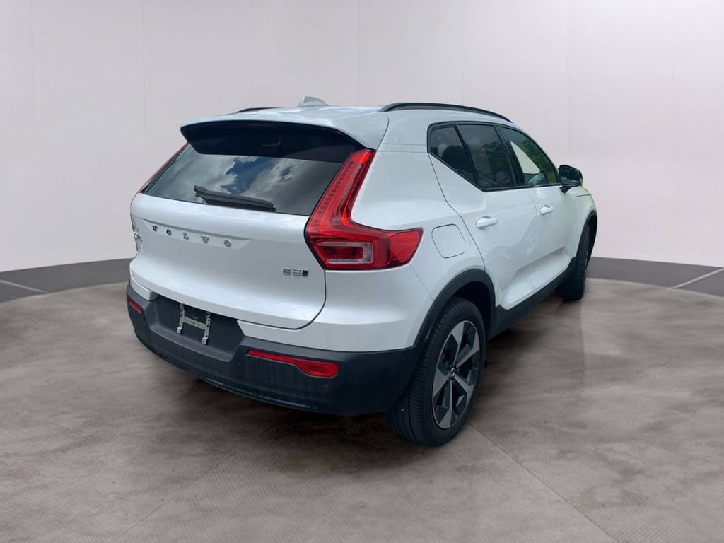 2024 Volvo XC40 Plus - Photo 40