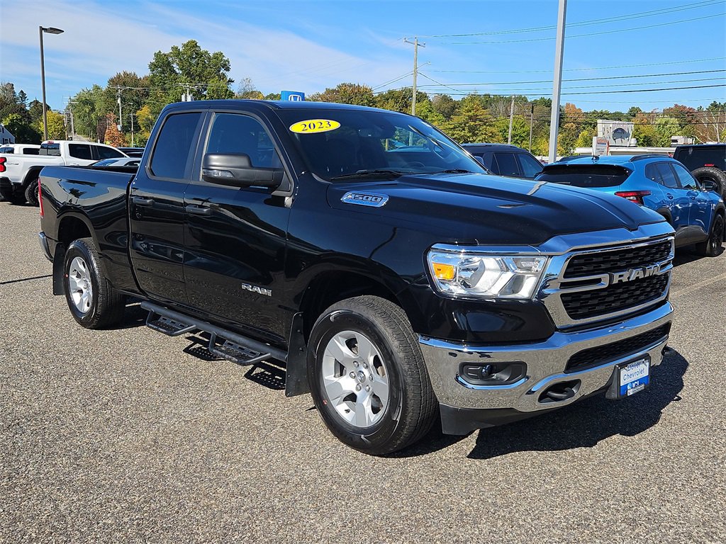 2023 Ram 1500 Big Horn photo 3