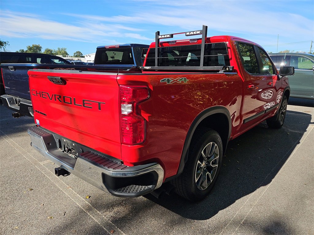 2023 Chevrolet Silverado 1500 LT photo 4