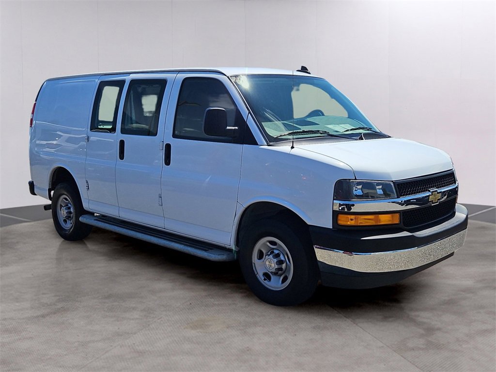 2023 Chevrolet Express Cargo 2500 Van photo 3