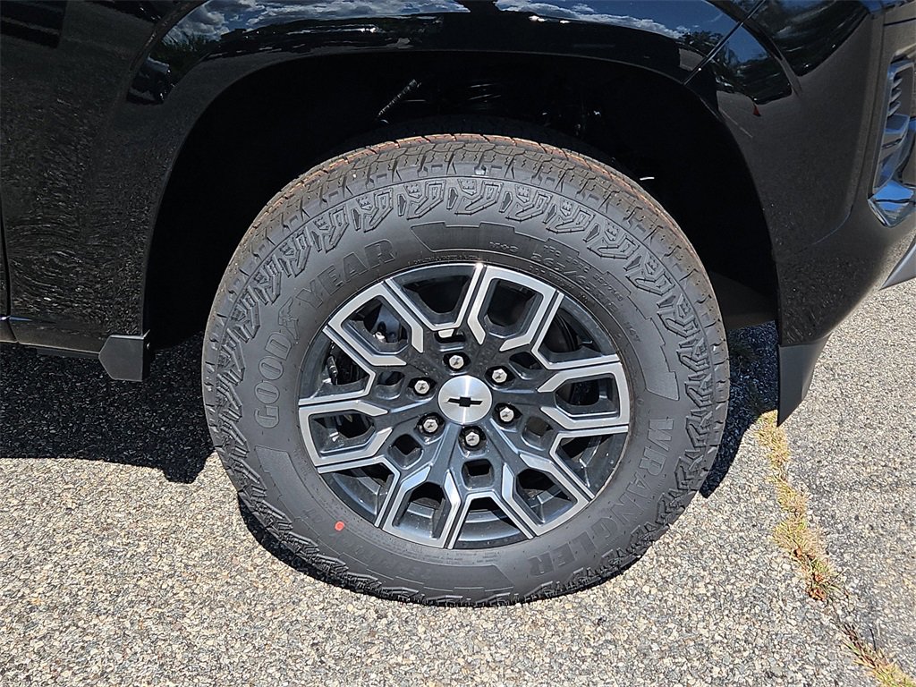 2026 Chevrolet Colorado Z71 photo 3