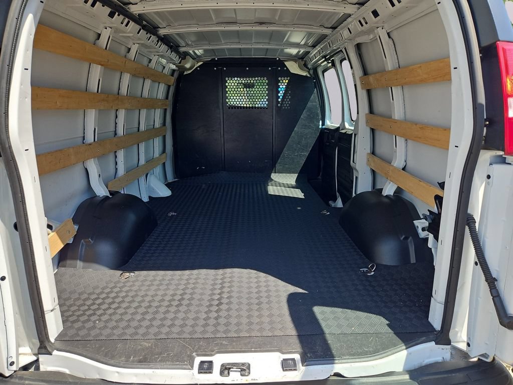 2024 Chevrolet Express Cargo Work Van - Photo 28