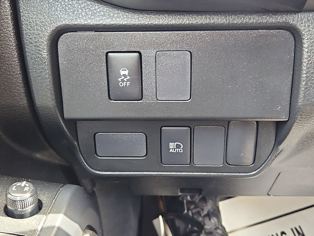 2022 Toyota Tacoma SR - Photo 16