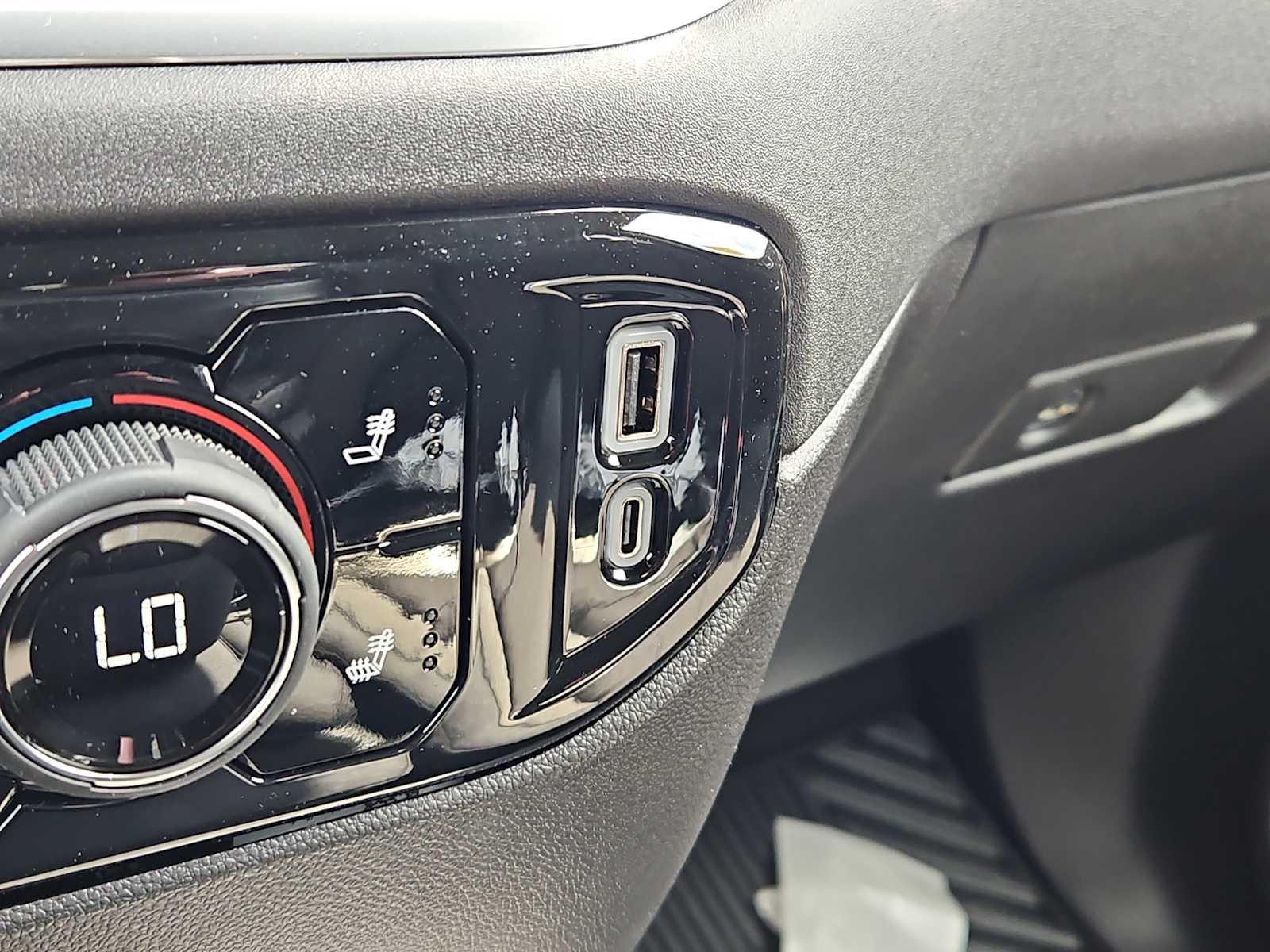 2026 Chevrolet Silverado 1500 LT - Photo 15