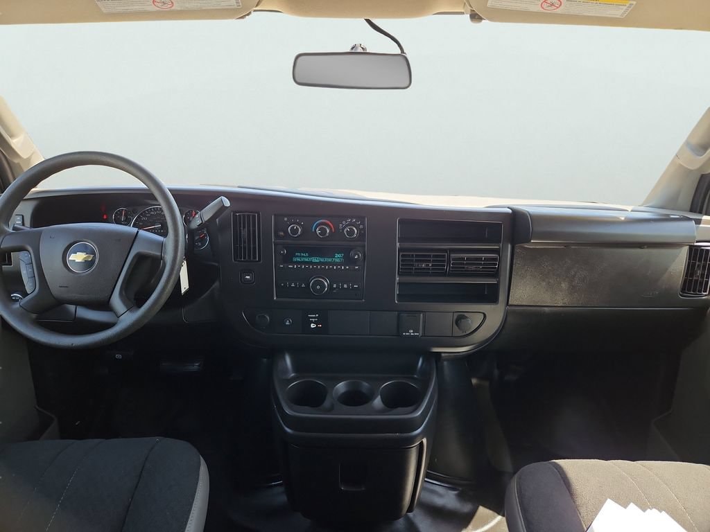 2024 Chevrolet Express Cargo Work Van - Photo 11