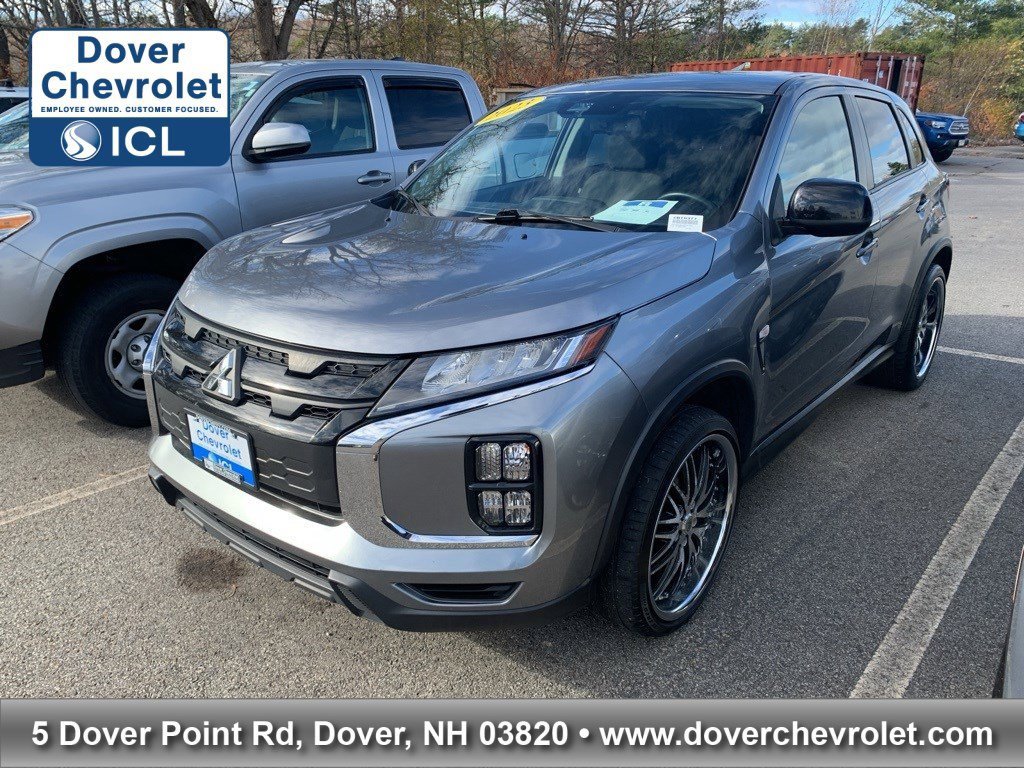 2023 Mitsubishi Outlander Sport LE's photo