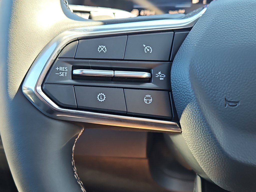 2027 Chevrolet Traverse Z71 - Photo 17