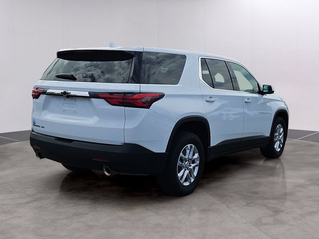 Used 2023 Chevrolet Traverse LS SUV