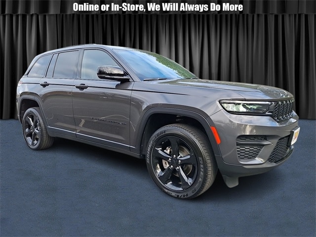 2024 Jeep Grand Cherokee Altitude's photo