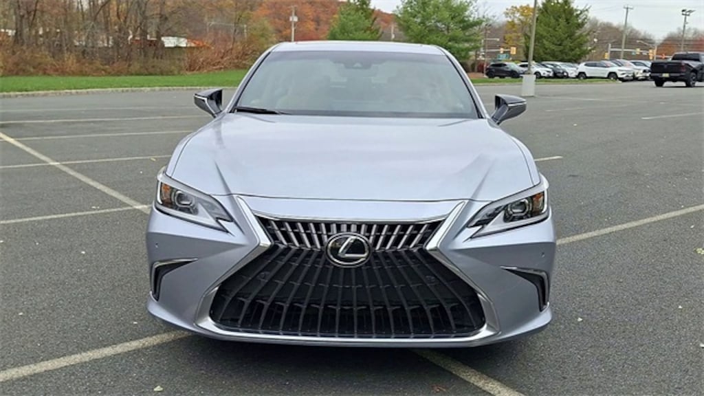 Used 2022 Lexus ES 350 Sedan