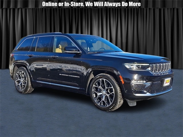 2023 Jeep Grand Cherokee Summit Reserve's photo