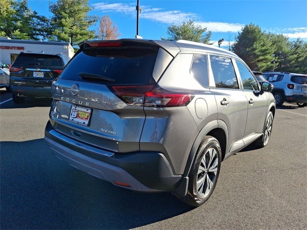 Used 2022 Nissan Rogue SV SUV