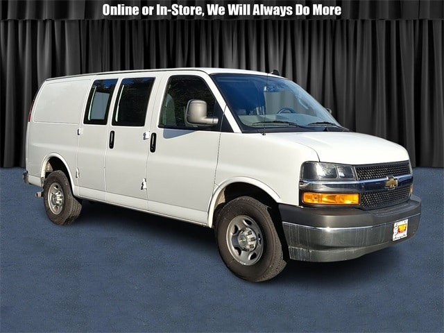 2023 Chevrolet Express Cargo Work Van's photo