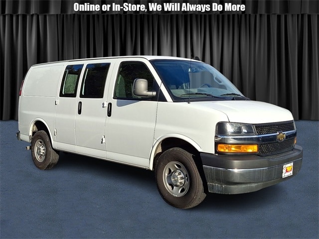 2023 Chevrolet Express Cargo Work Van's photo