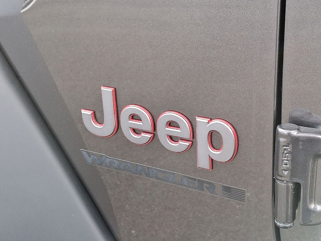 2025 Jeep Wrangler 4-Door Rubicon - Photo 19