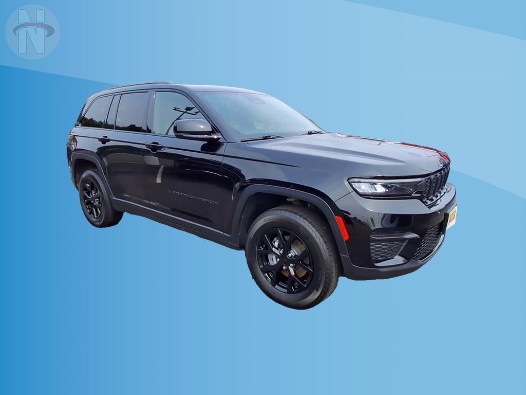 Used 2025 Jeep Grand Cherokee Altitude