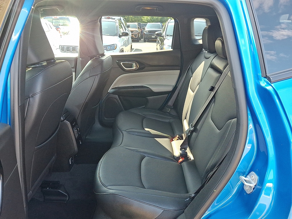 2025 Jeep Compass Limited - Photo 12