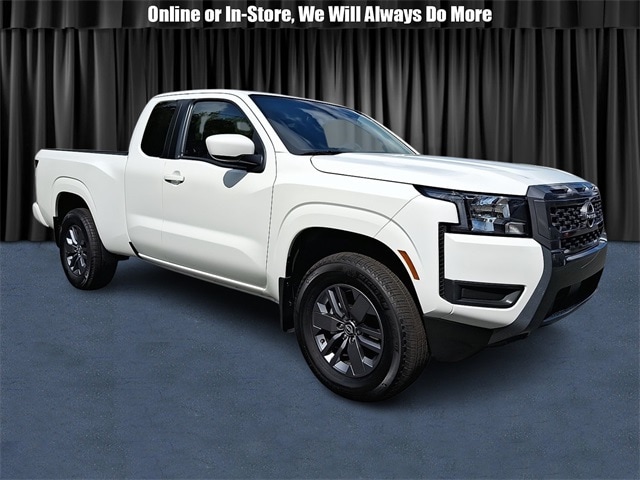 2025 Nissan Frontier SV's photo