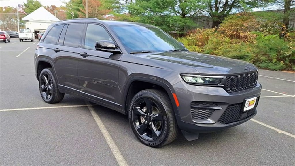 Used 2024 Jeep Grand Cherokee Altitude X SUV