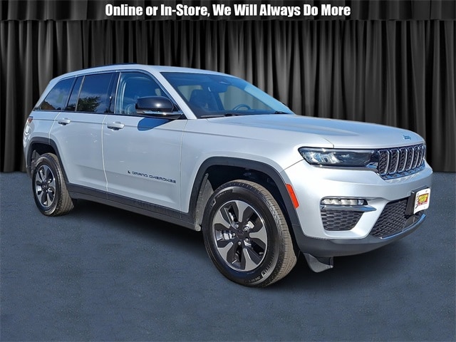 2023 Jeep Grand Cherokee 4xe's photo