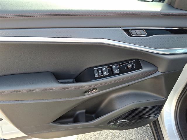 Used 2025 Jeep Wagoneer S Limited with VIN 3C4RJNCK3ST582969 for sale in Wharton, NJ