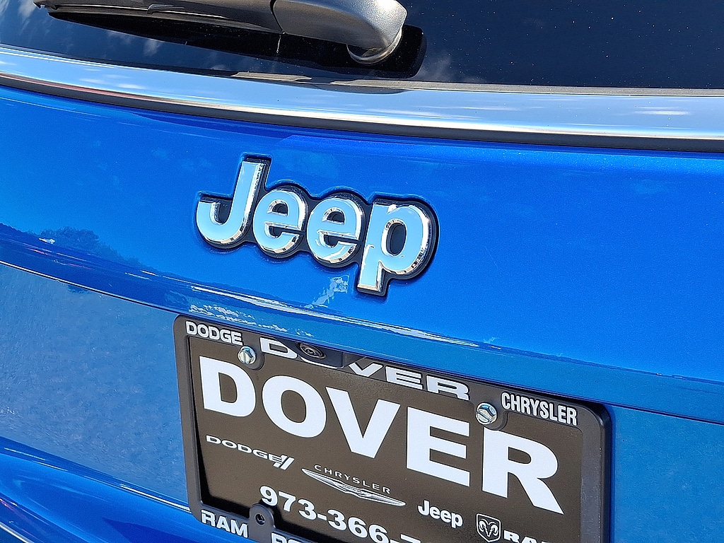 2025 Jeep Compass Limited - Photo 16