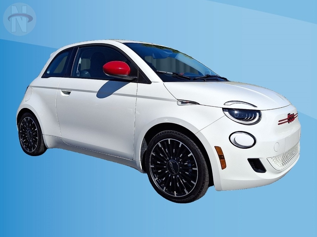 2024 FIAT 500e -'s photo