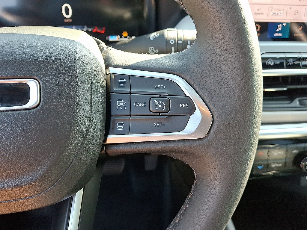 2025 Jeep Compass Limited - Photo 10