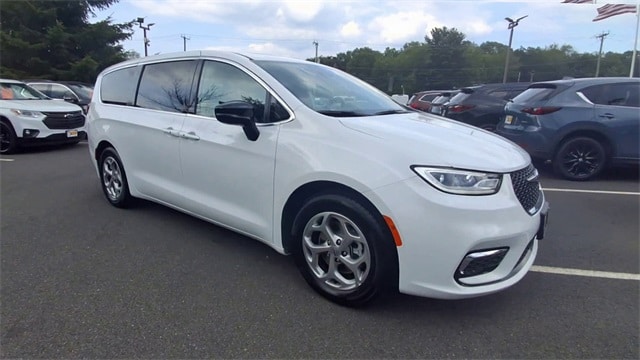 Certified 2024 Chrysler Pacifica Limited with VIN 2C4RC1GG1RR115510 for sale in Wharton, NJ