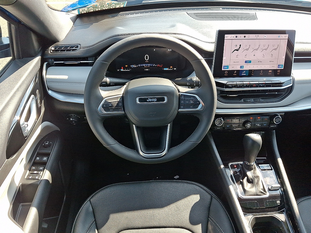2025 Jeep Compass Limited - Photo 13