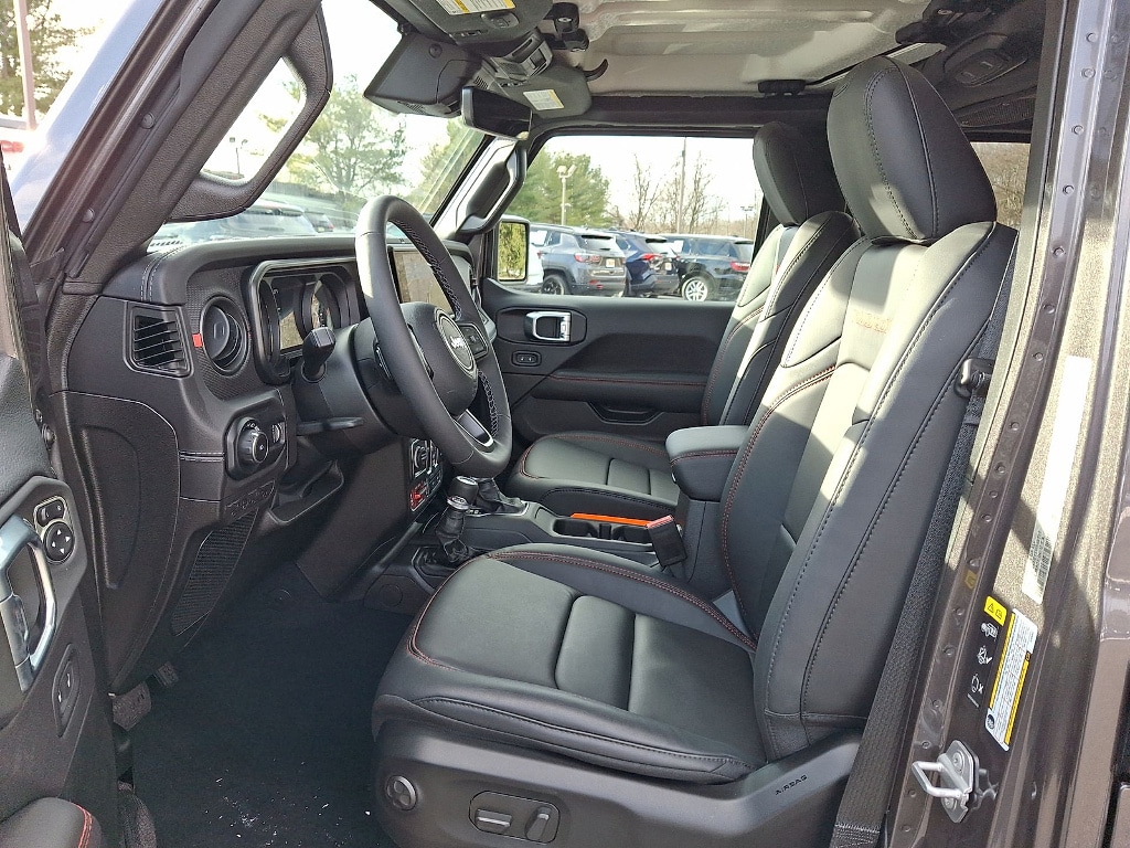 2025 Jeep Wrangler 4-Door Rubicon - Photo 14
