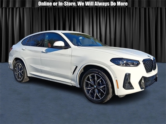 2025 BMW X4 30i's photo