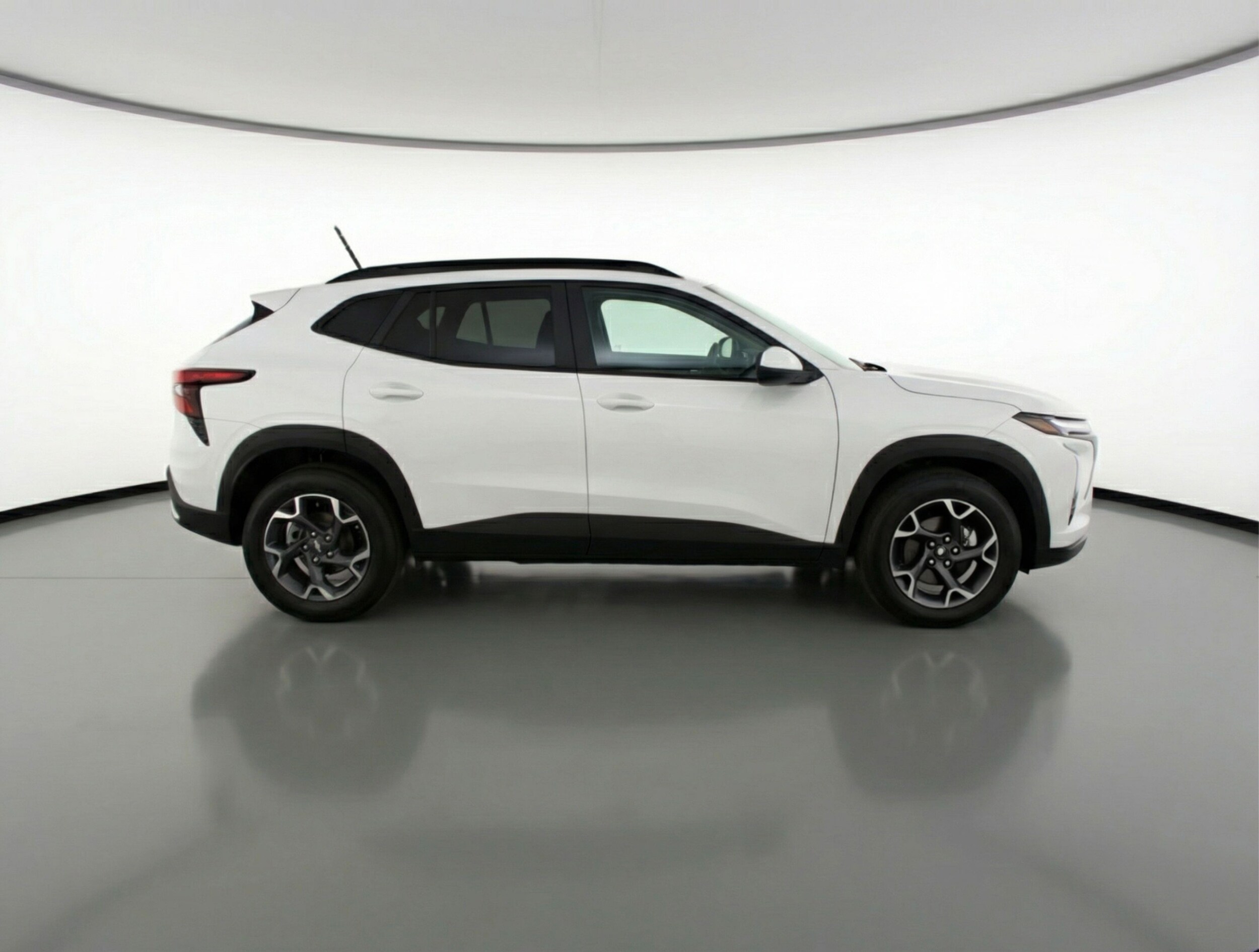 Thumbnail: 2025 Chevrolet Trax - 8