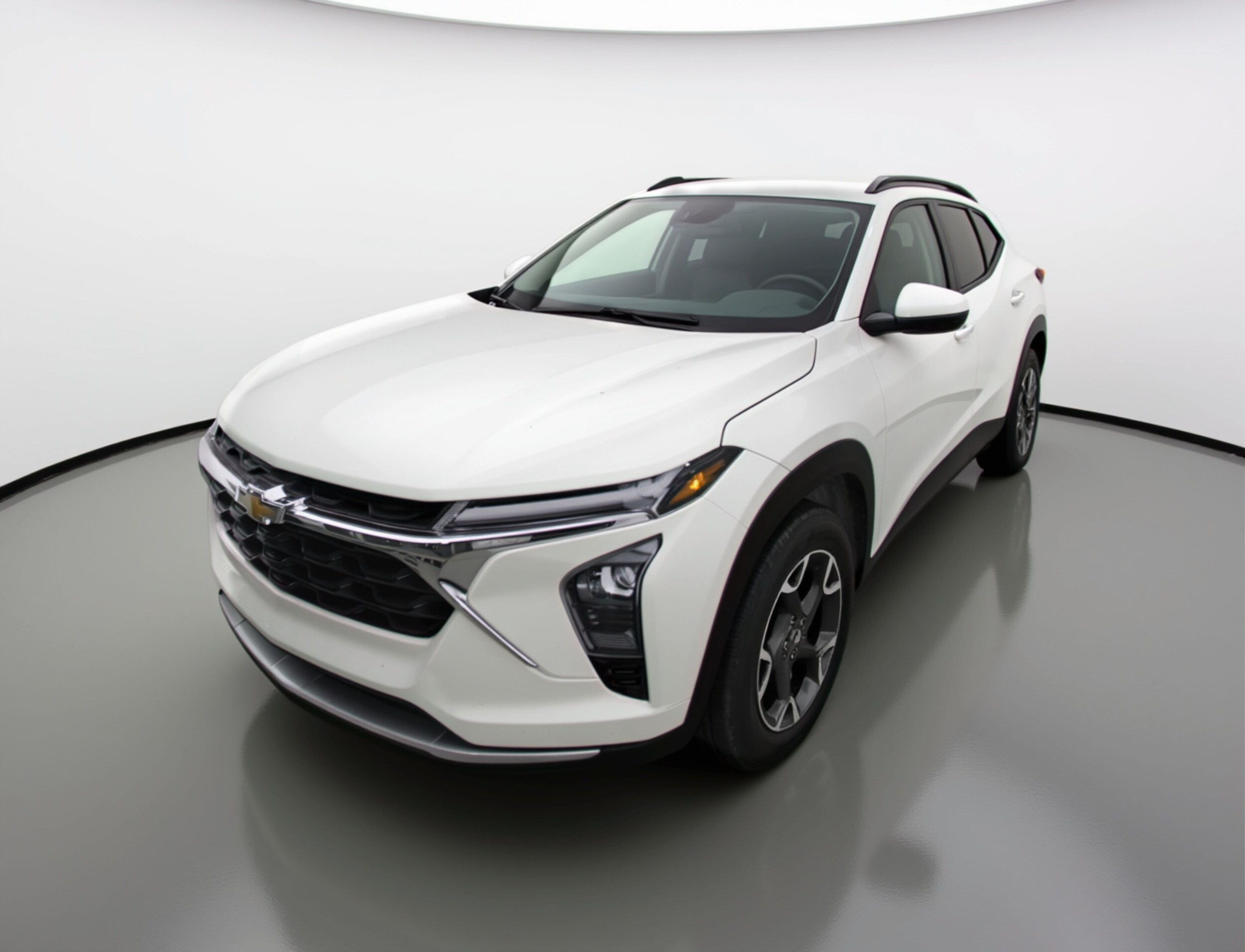 Thumbnail: 2025 Chevrolet Trax - 3