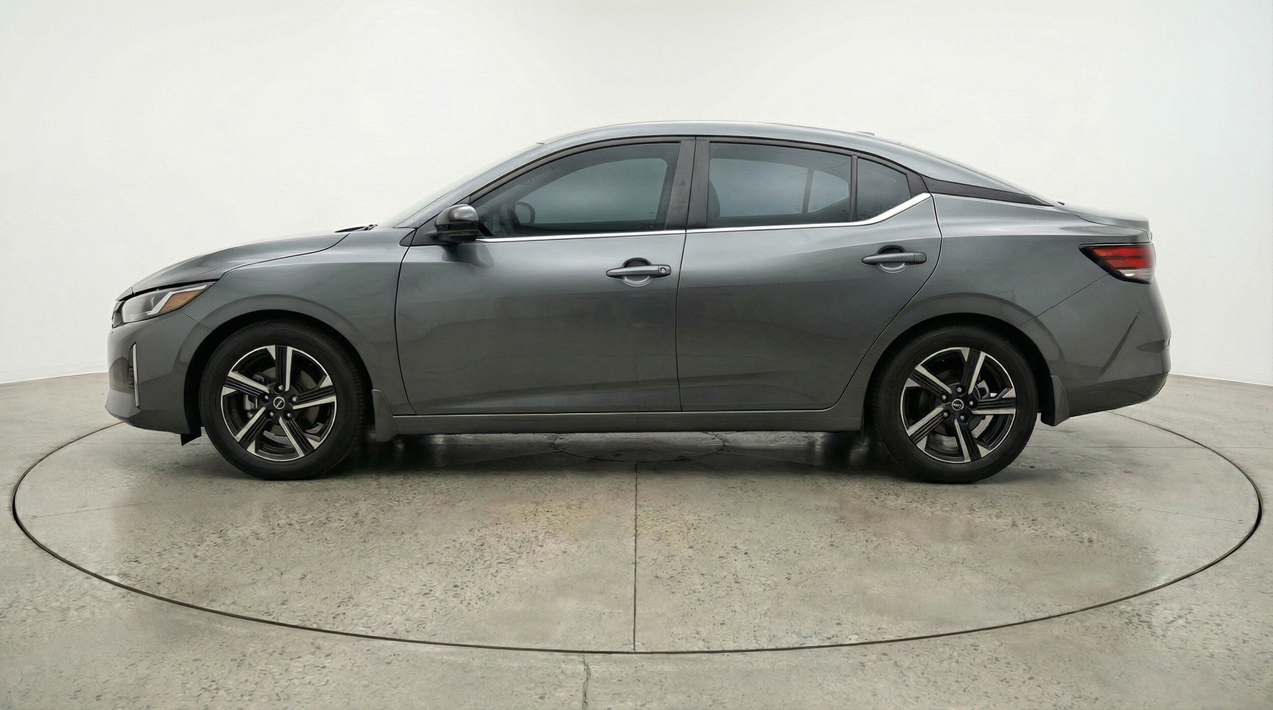 Thumbnail: 2025 Nissan Sentra - 5