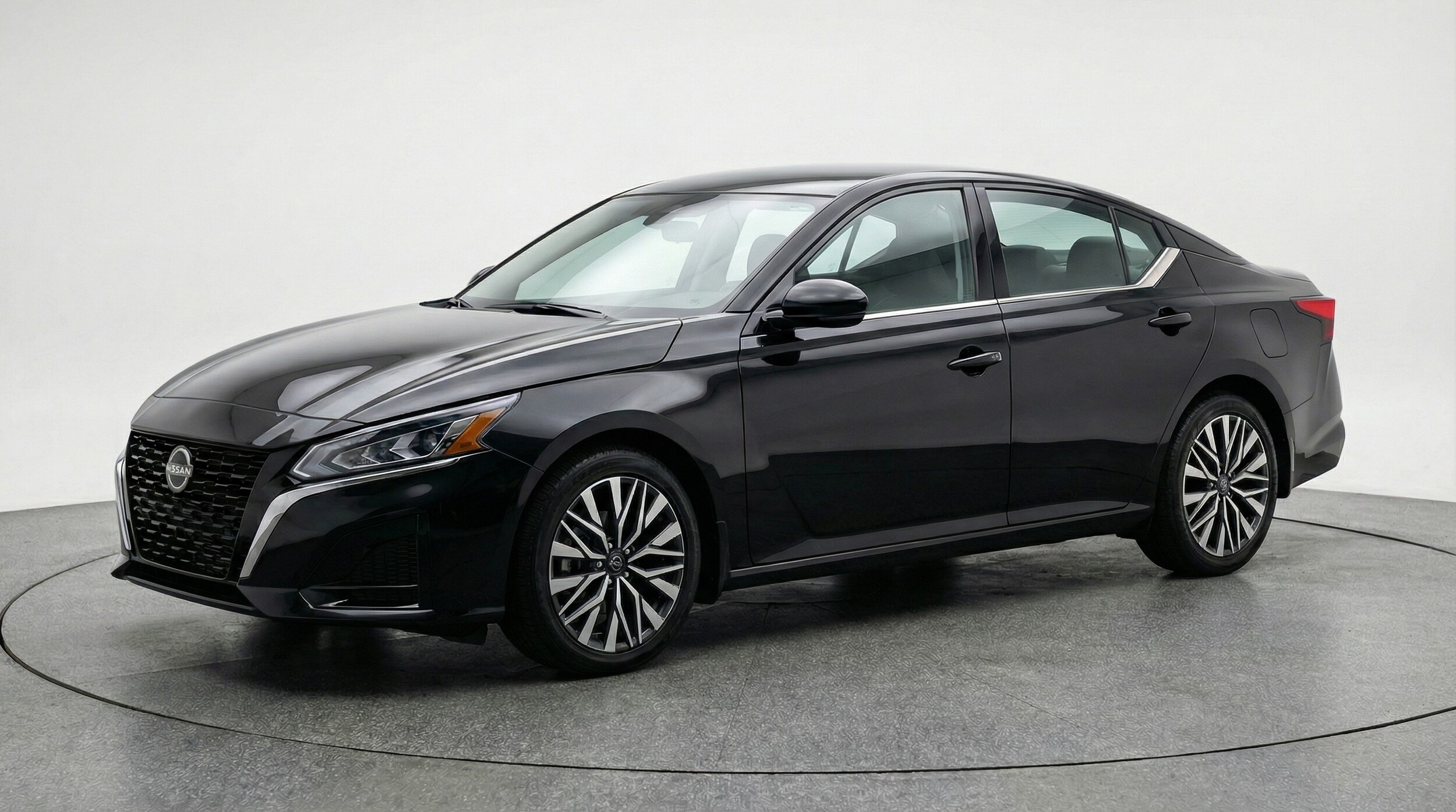 Thumbnail: 2025 Nissan Altima - 3