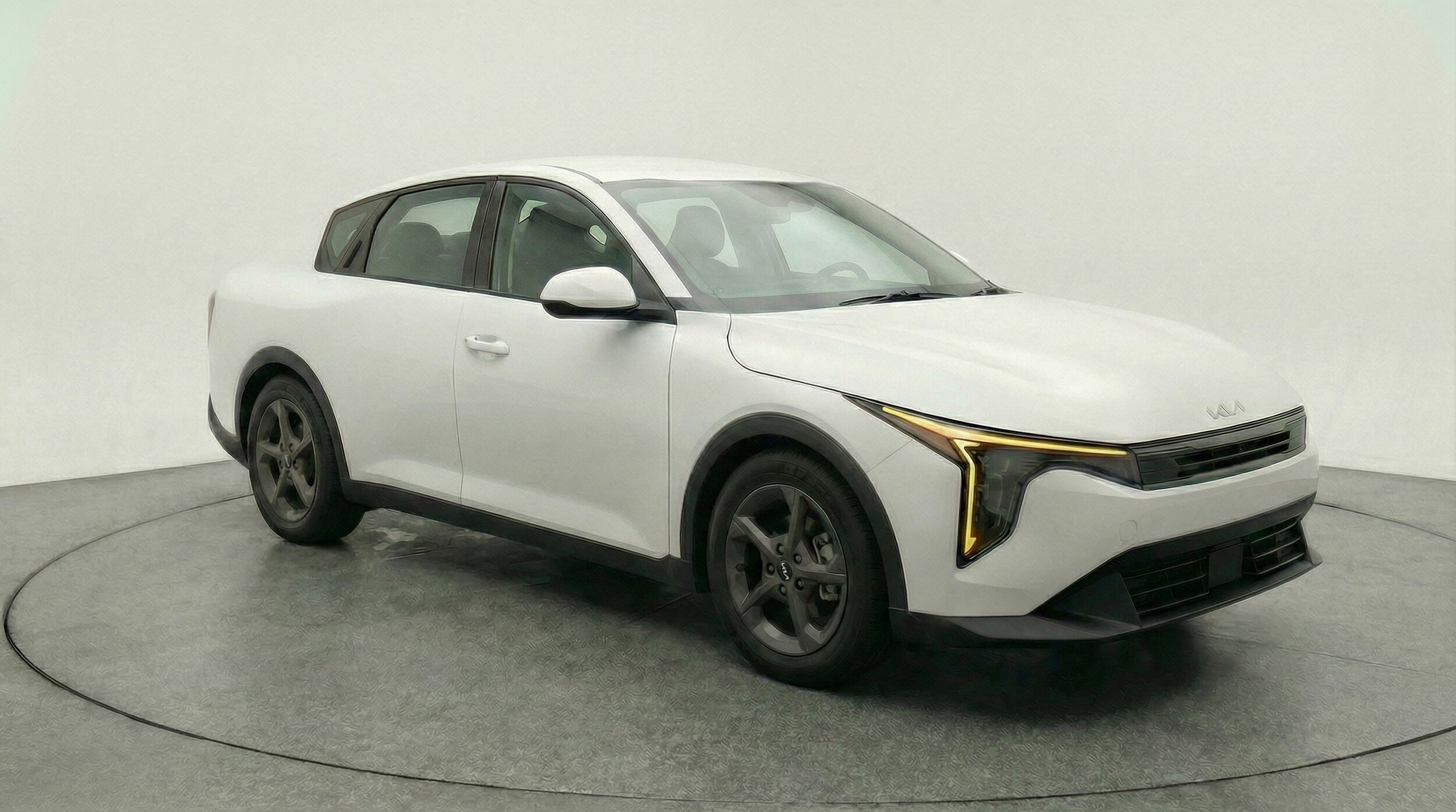 Thumbnail: 2025 Kia K4 - 1